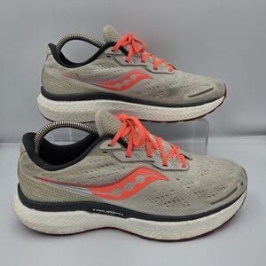 Saucony Triumph 19 Running Shoes Women 11 Gray Pink Jackrabbit Jackalope Low